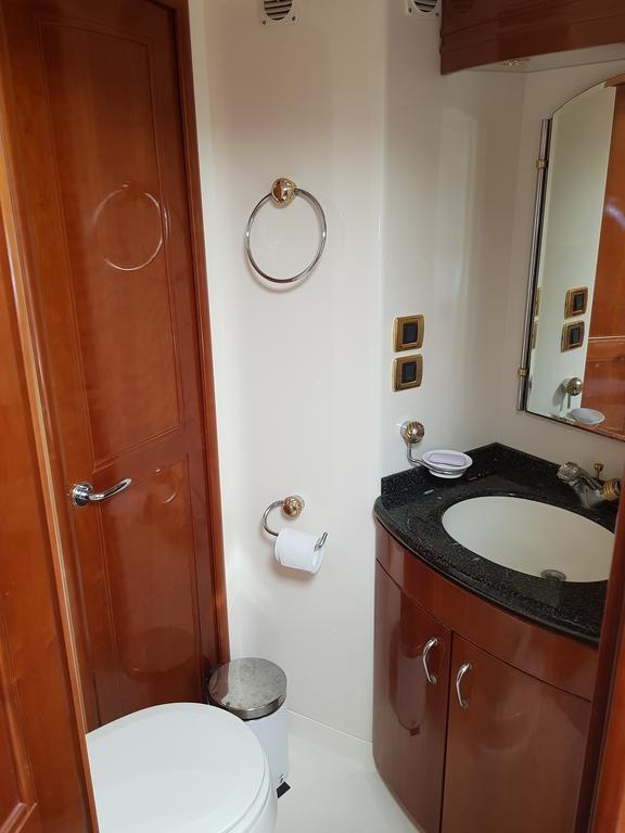 Xclusive 22M Air Conditioned 3-Luxury Bdr Lovely Yacht Hotel Eilat Exterior photo