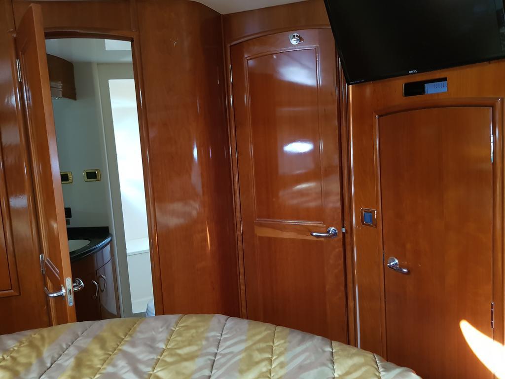 Xclusive 22M Air Conditioned 3-Luxury Bdr Lovely Yacht Hotel Eilat Exterior photo