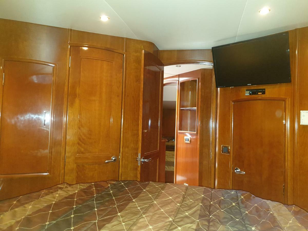 Xclusive 22M Air Conditioned 3-Luxury Bdr Lovely Yacht Hotel Eilat Exterior photo